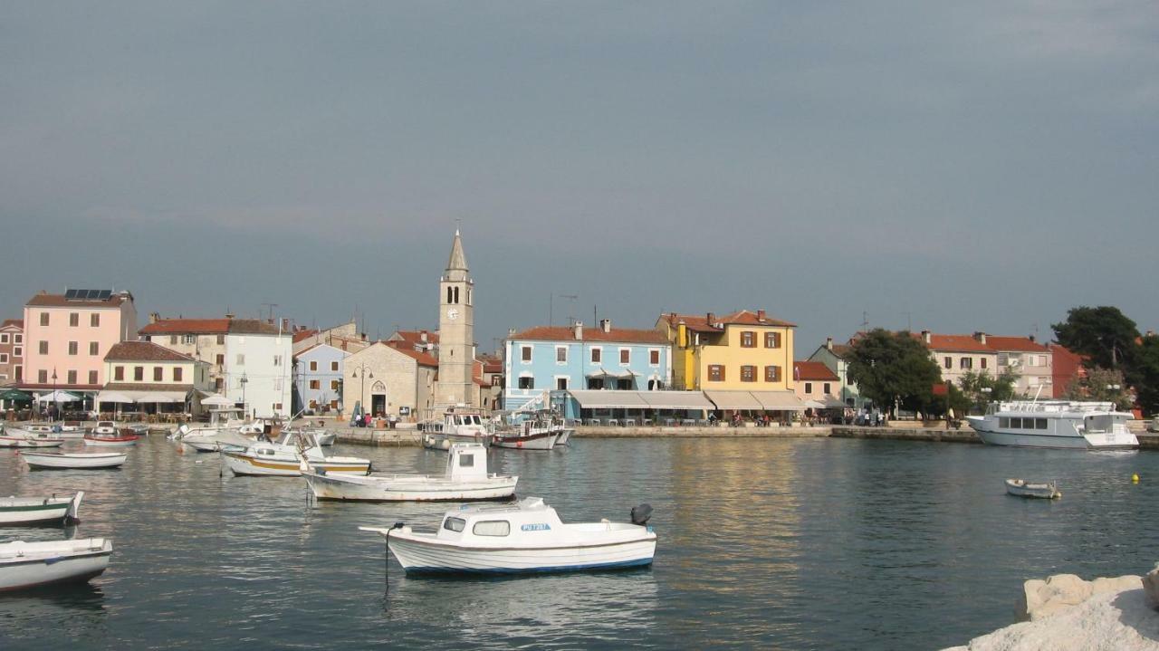 Apartments Grozdanic Fazana Bagian luar foto