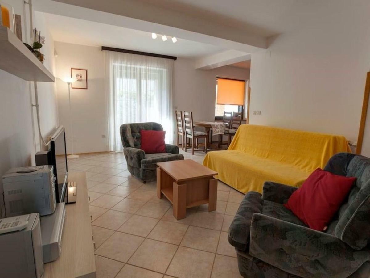 Apartments Grozdanic Fazana Bagian luar foto